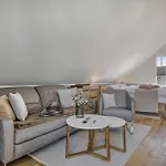 Exklusives Samyel Warendorf