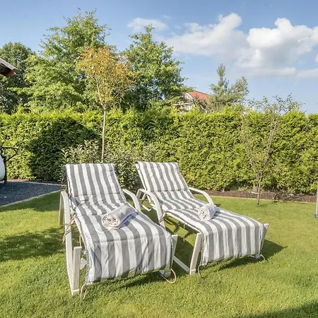 Exklusives Samyel Nyaraló