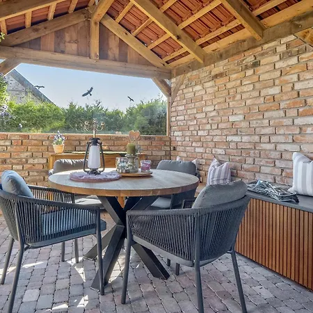 Exklusives Samyel Nyaraló Warendorf