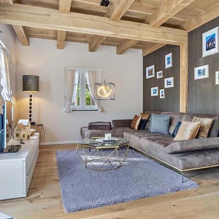 Exklusives Samyel Warendorf