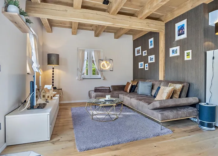 Exklusives Samyel Warendorf